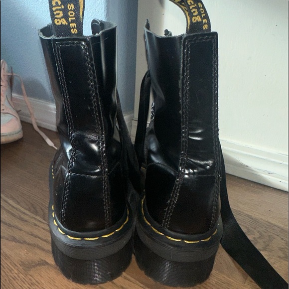 Dr Martens Molly Boot - Picture 4 of 7